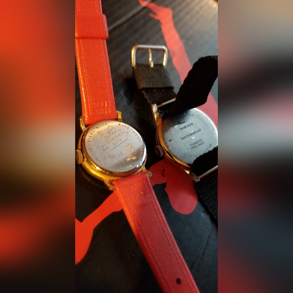 Snoopy United Features swiss Watch & Mickey Mouse Registered Edition Swiss Watch - Picture 3 of 9